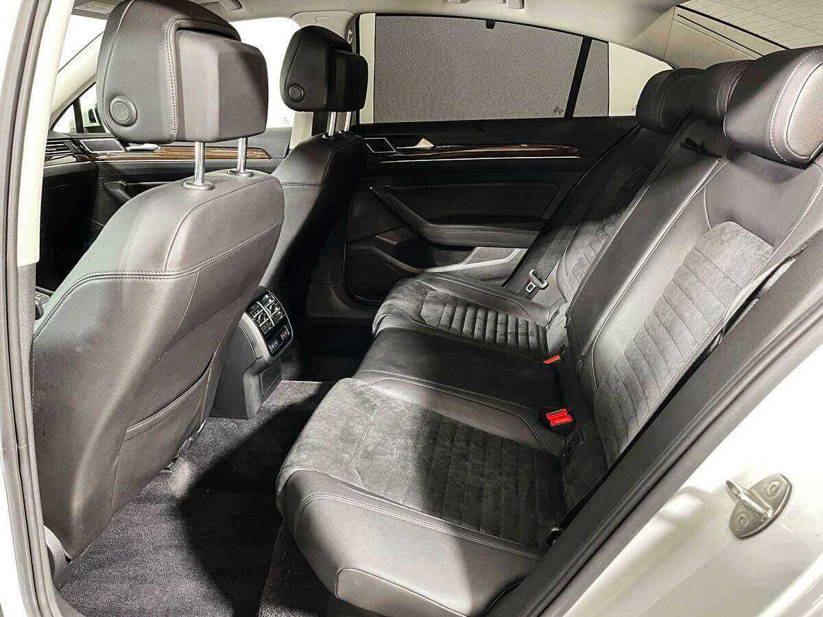 Купить Volkswagen Passat с пробегом. Фото: #9