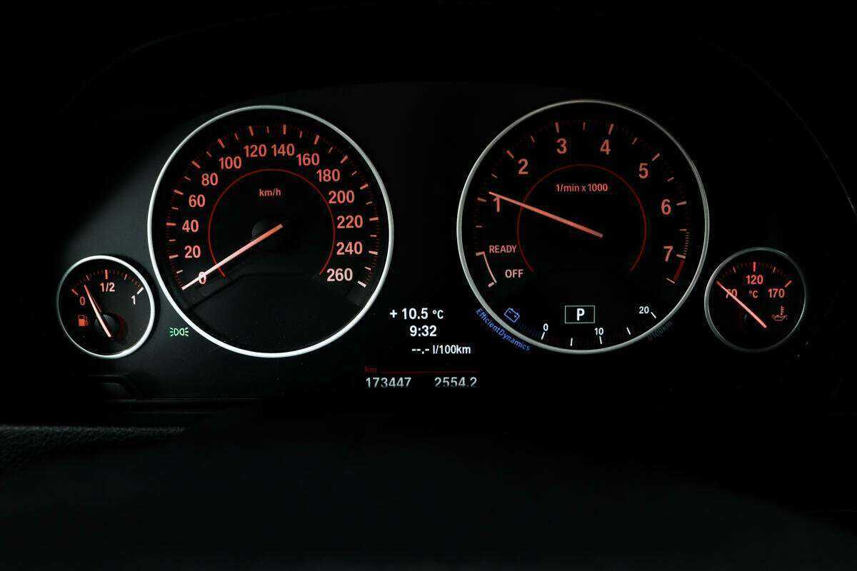 Купить BMW 3 серии с пробегом. Фото: #9