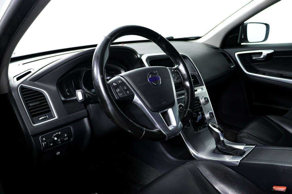 Купить Volvo XC60 с пробегом. Фото: #12