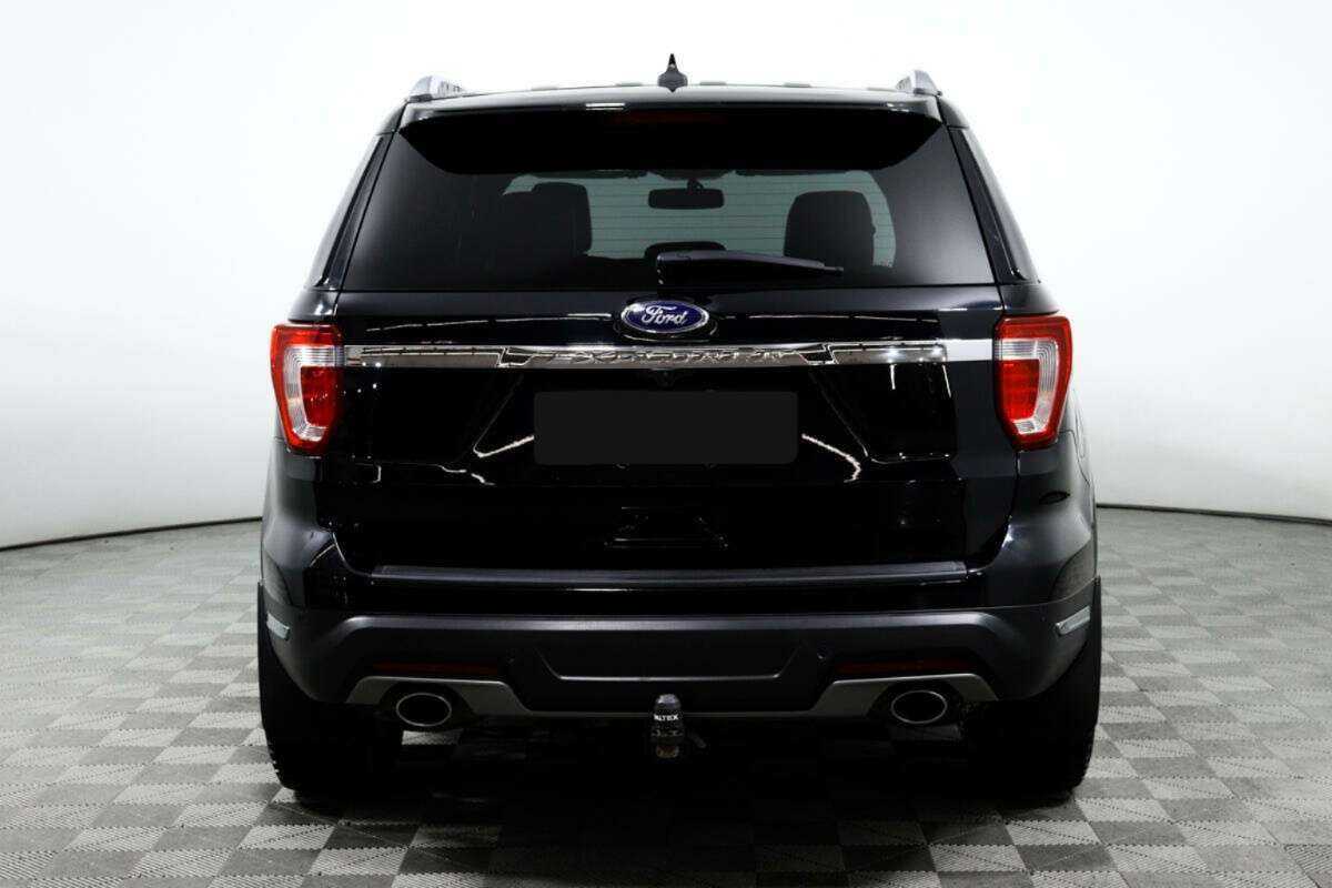 Купить Ford Explorer с пробегом. Фото: #5