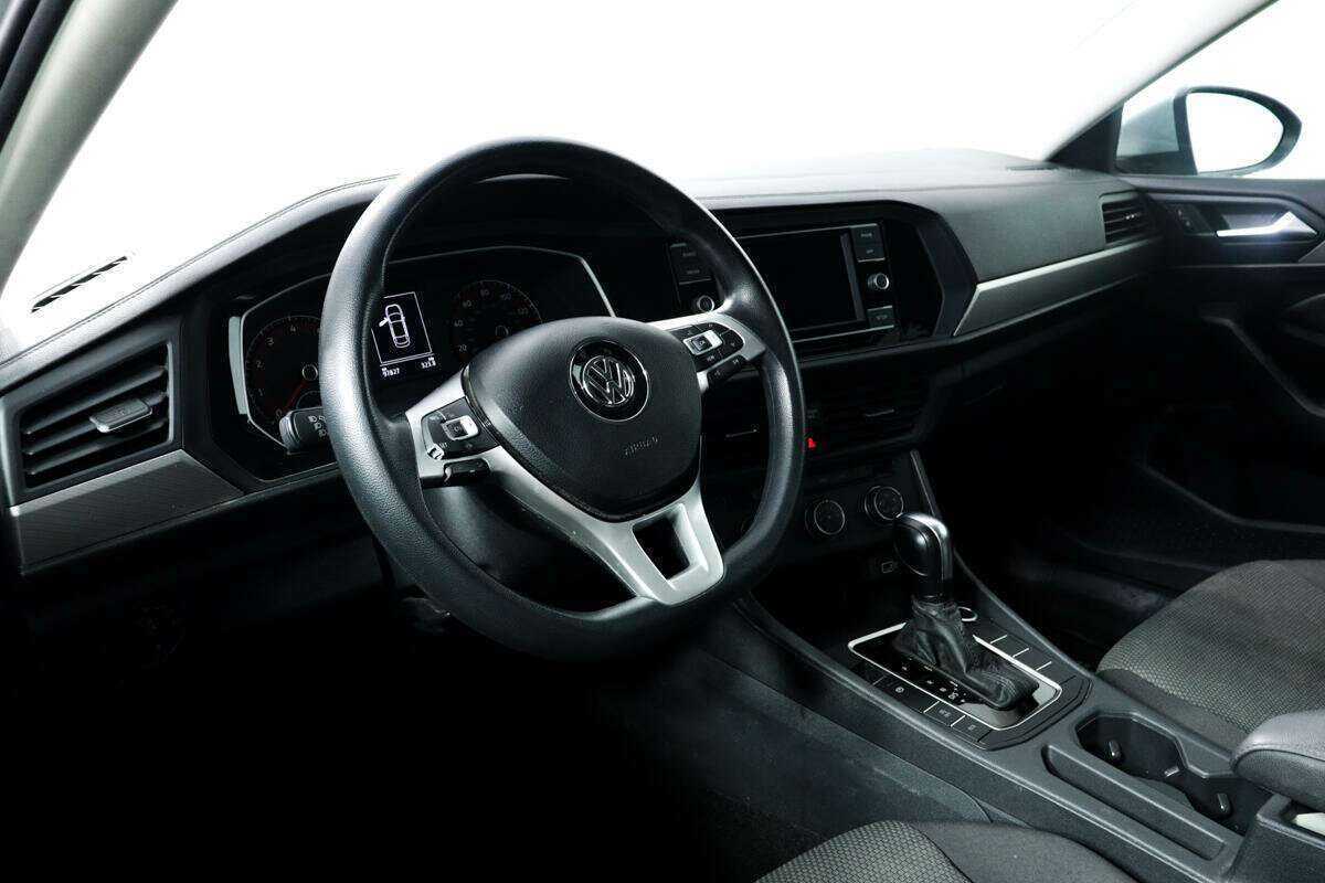 Купить Volkswagen Jetta с пробегом. Фото: #12