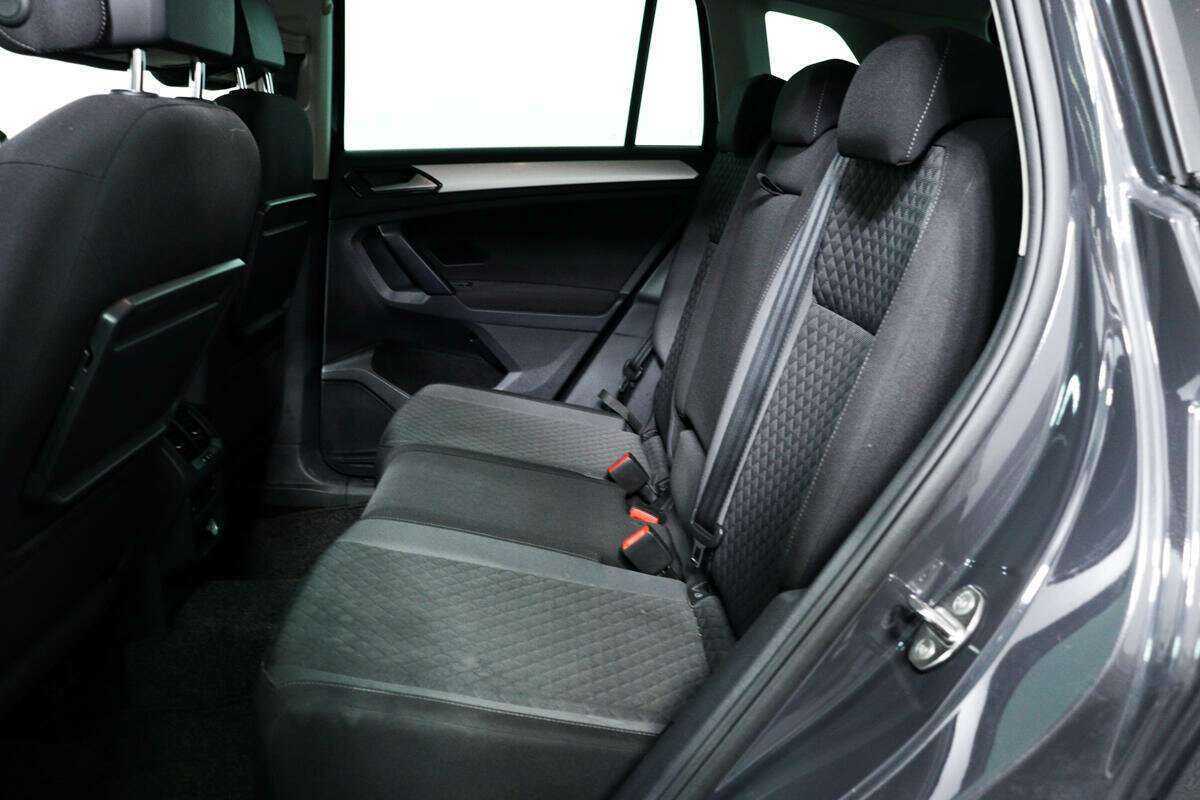 Купить Volkswagen Tiguan с пробегом. Фото: #11