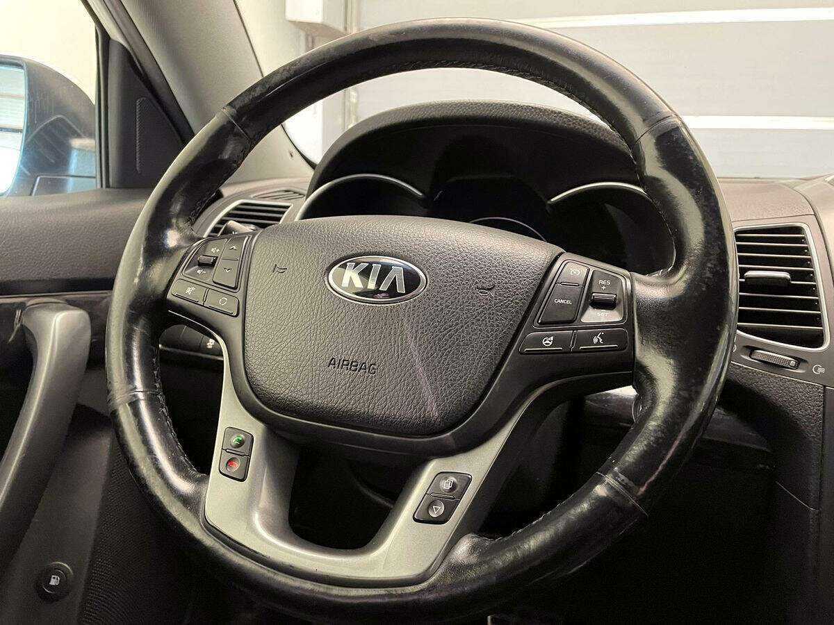 Купить Kia Sorento с пробегом. Фото: #10