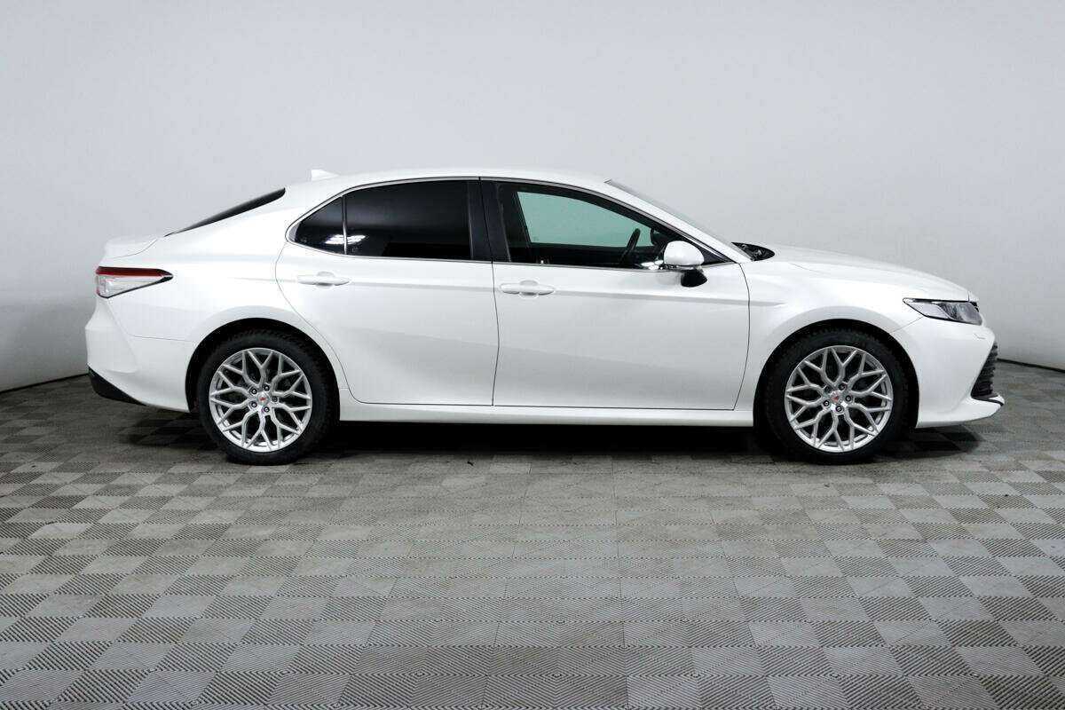 Купить Toyota Camry с пробегом. Фото: #3