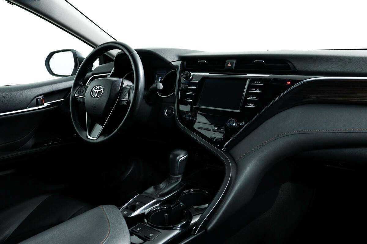 Купить Toyota Camry с пробегом. Фото: #8