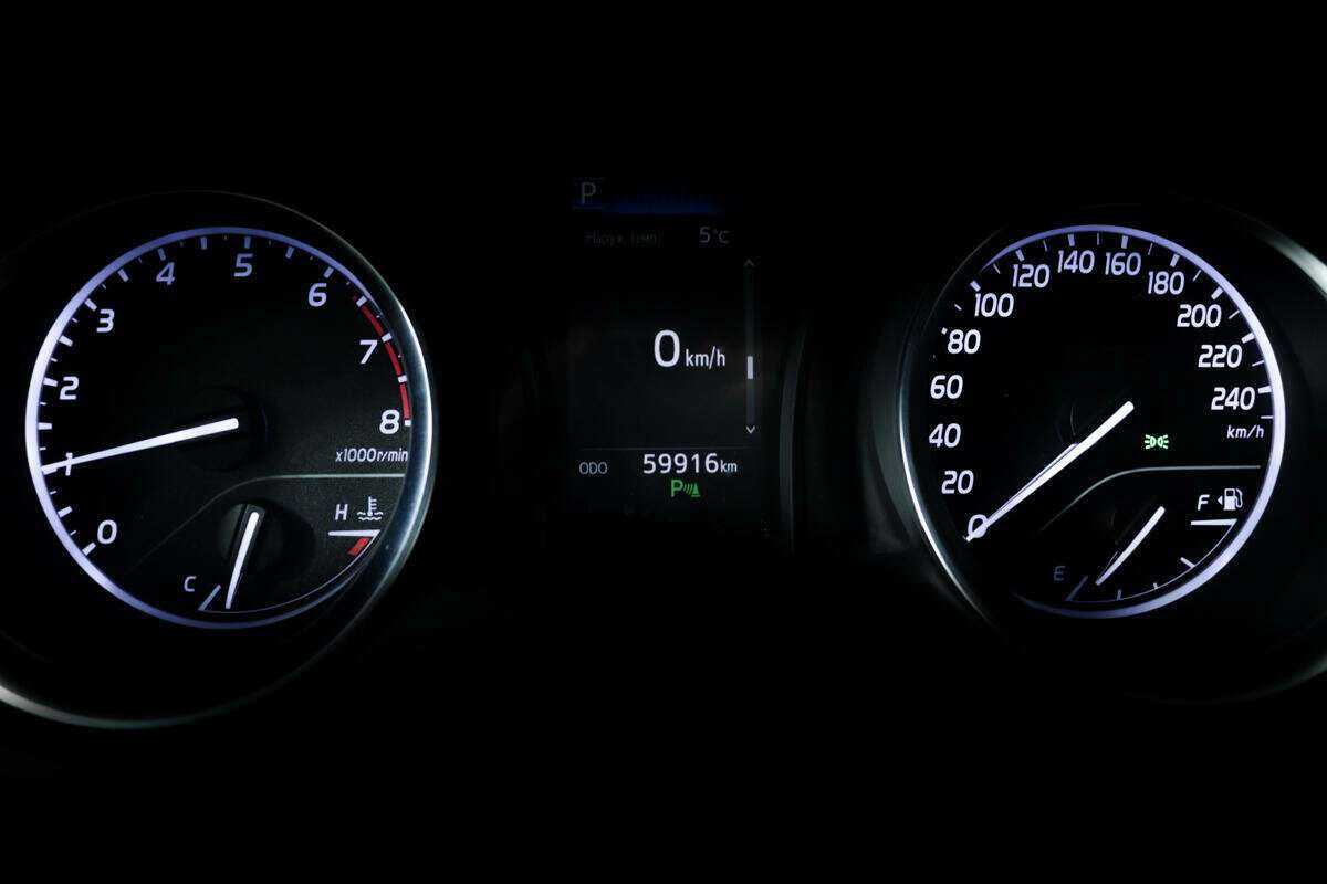 Купить Toyota Camry с пробегом. Фото: #9