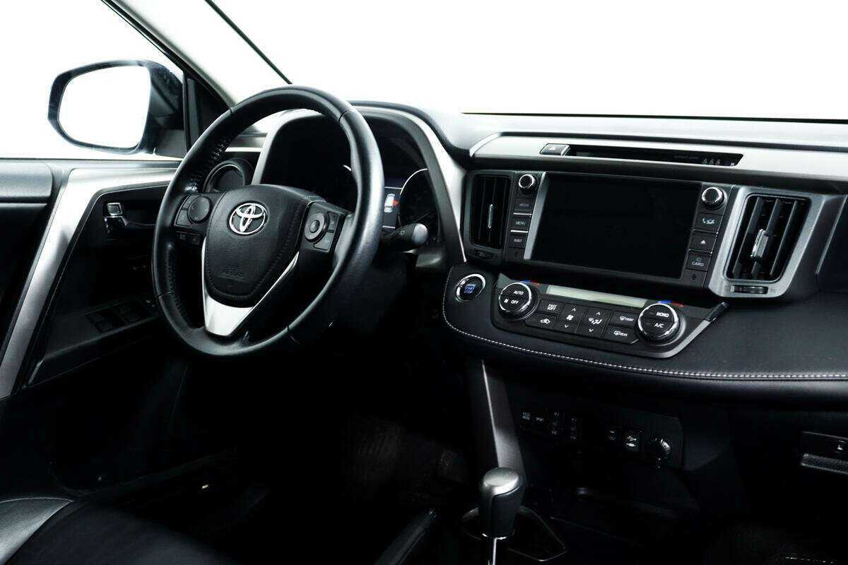 Купить Toyota RAV4 с пробегом. Фото: #8
