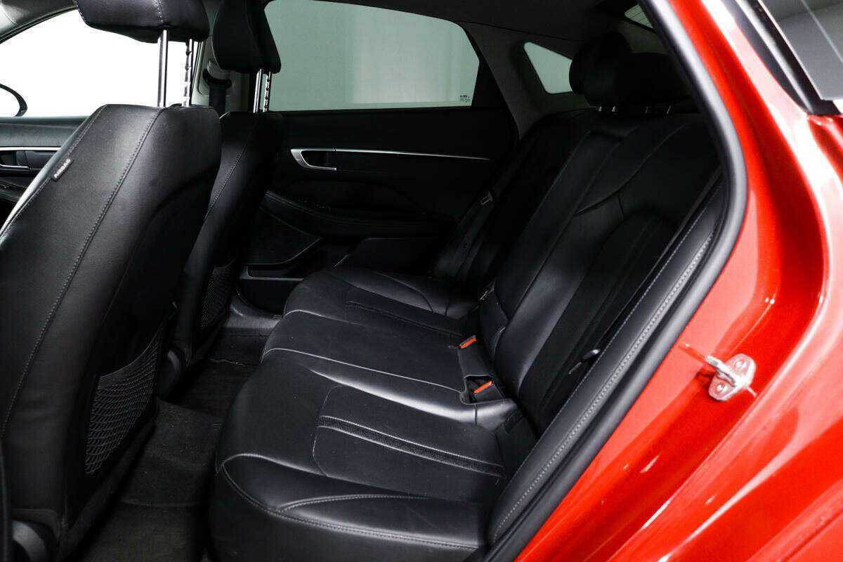 Купить Hyundai Sonata с пробегом. Фото: #11