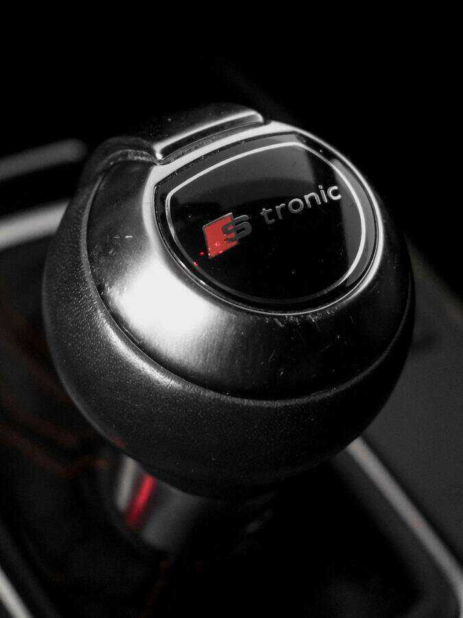 Купить Audi A4 с пробегом. Фото: #16