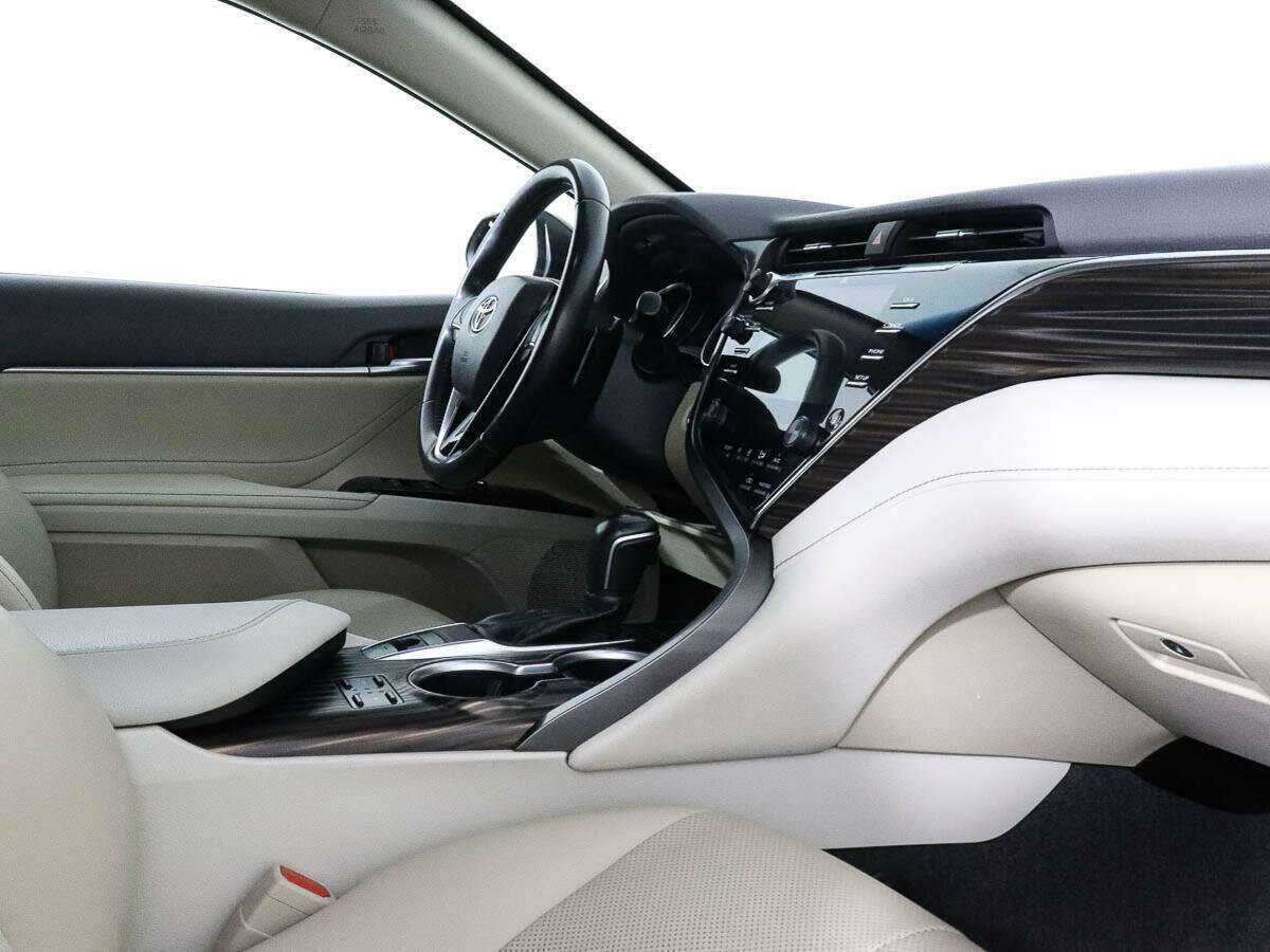 Купить Toyota Camry с пробегом. Фото: #6