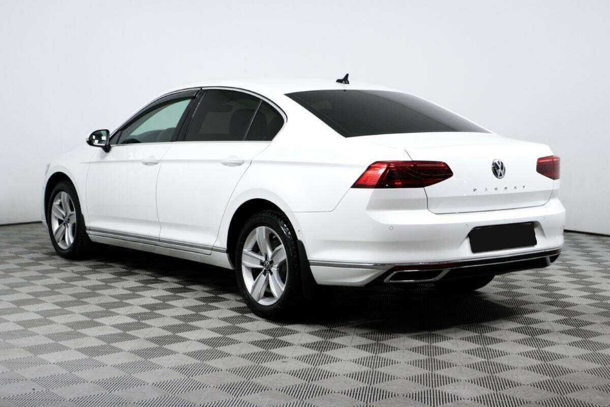Купить Volkswagen Passat с пробегом. Фото: #6