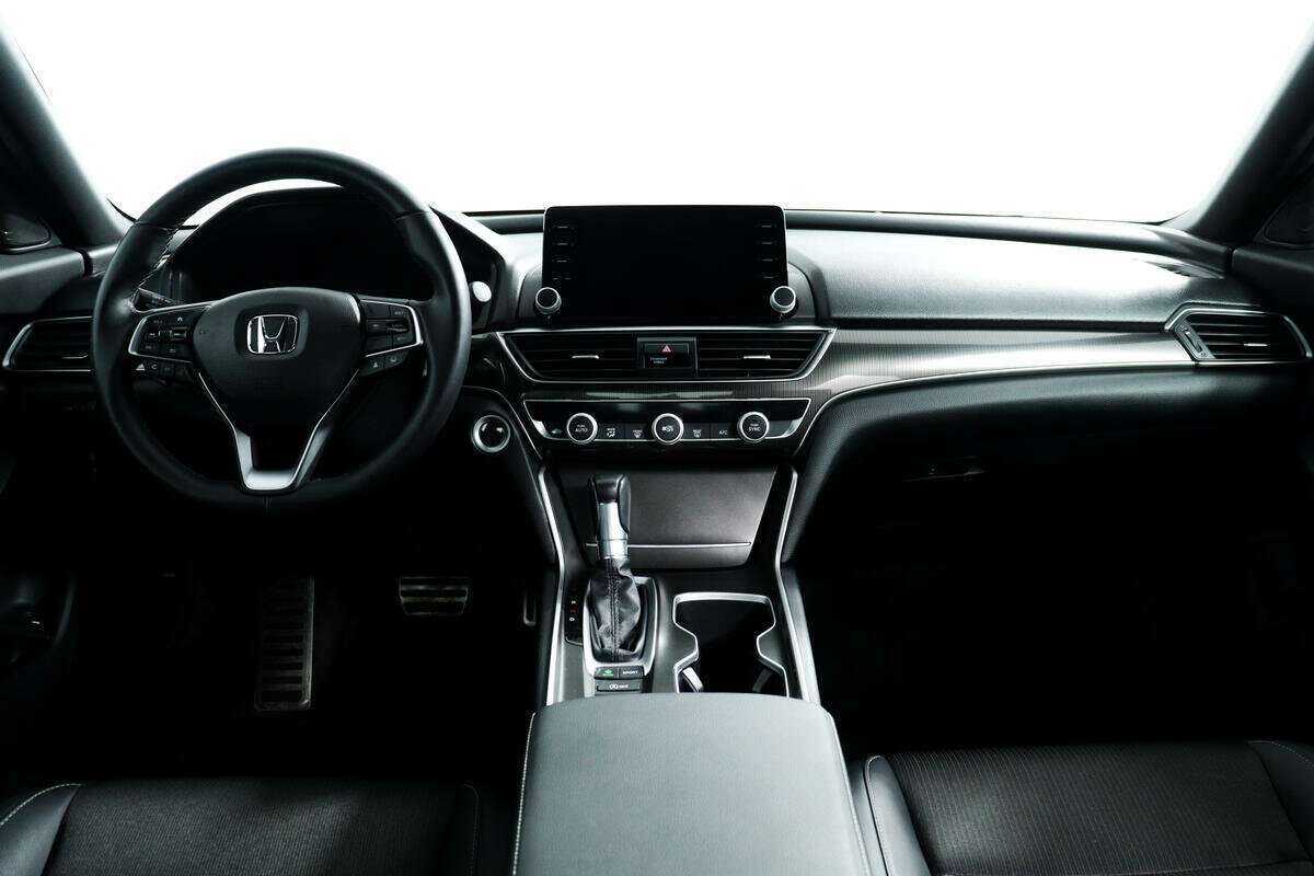 Купить Honda Accord с пробегом. Фото: #10