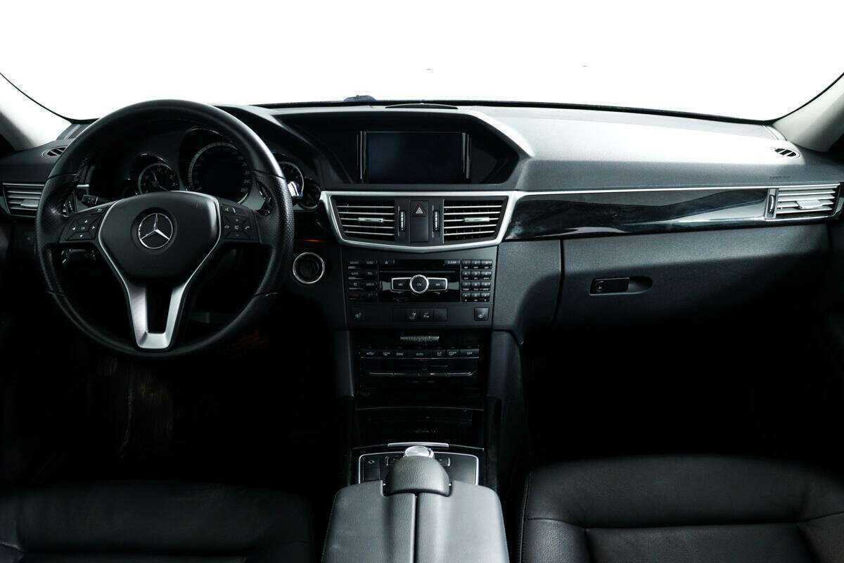 Купить Mercedes-Benz E-Класс с пробегом. Фото: #10