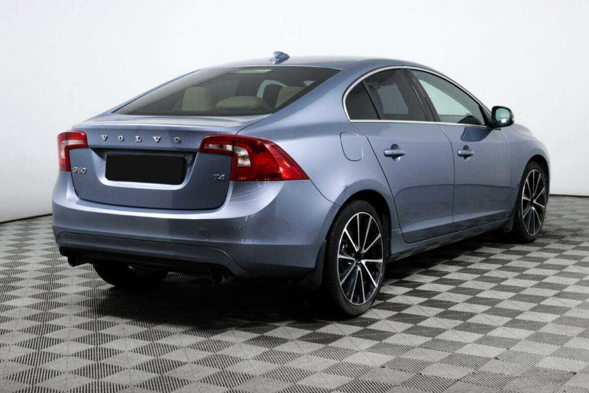 Купить Volvo S60 с пробегом. Фото: #4
