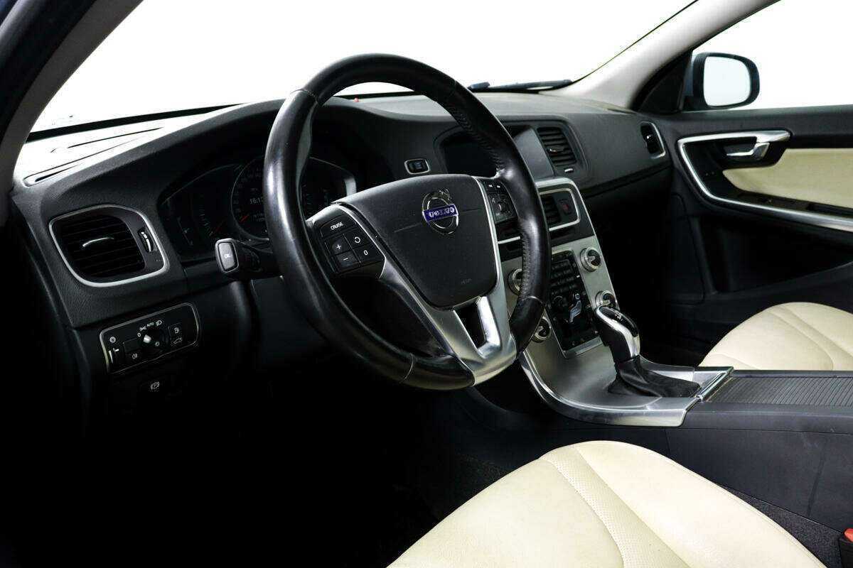 Купить Volvo S60 с пробегом. Фото: #12
