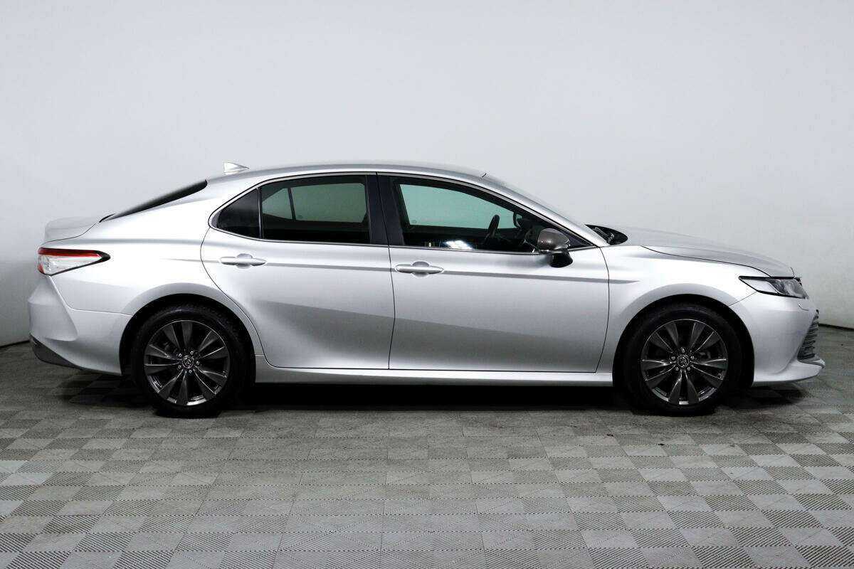 Купить Toyota Camry с пробегом. Фото: #3