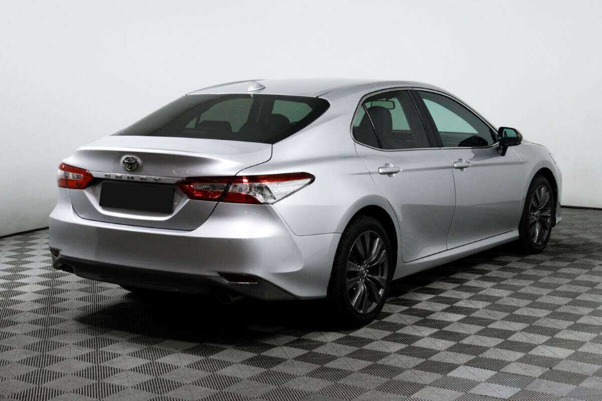 Купить Toyota Camry с пробегом. Фото: #4