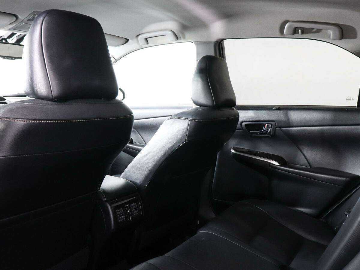 Купить Toyota Camry с пробегом. Фото: #11