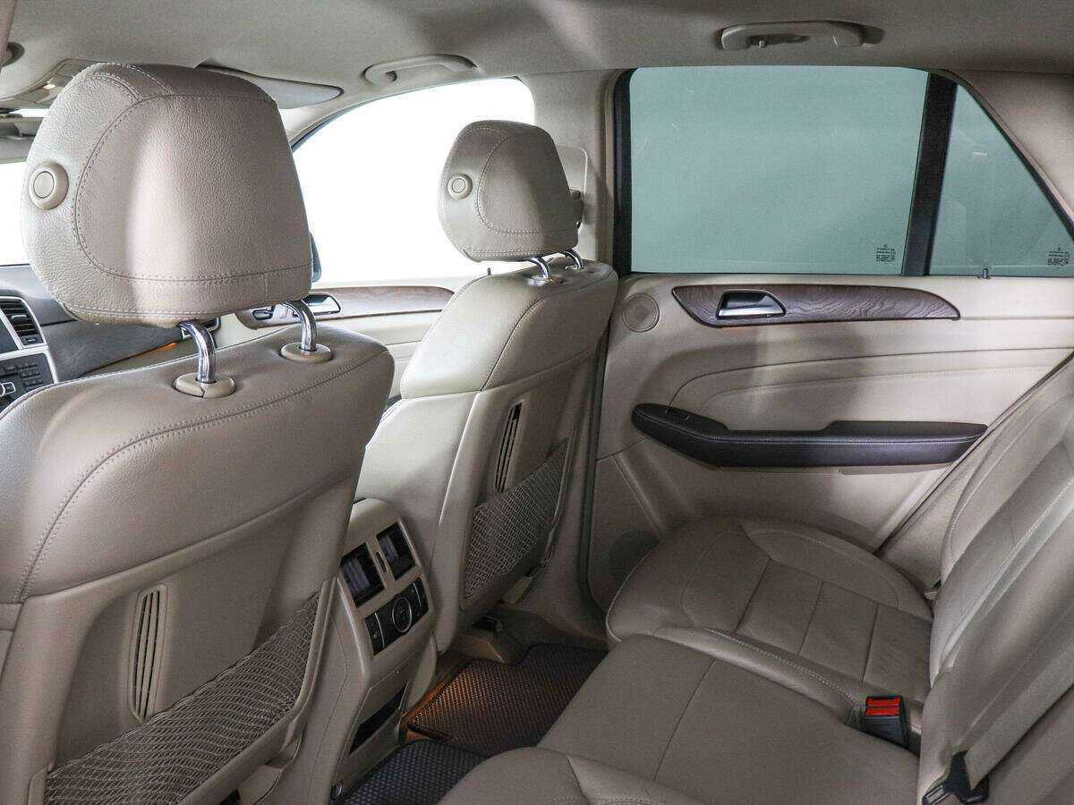 Купить Mercedes-Benz M-Класс с пробегом. Фото: #7