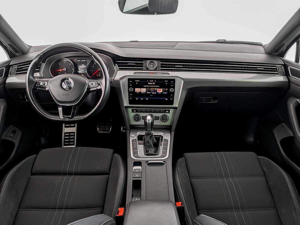 Купить Volkswagen Passat с пробегом. Фото: #13