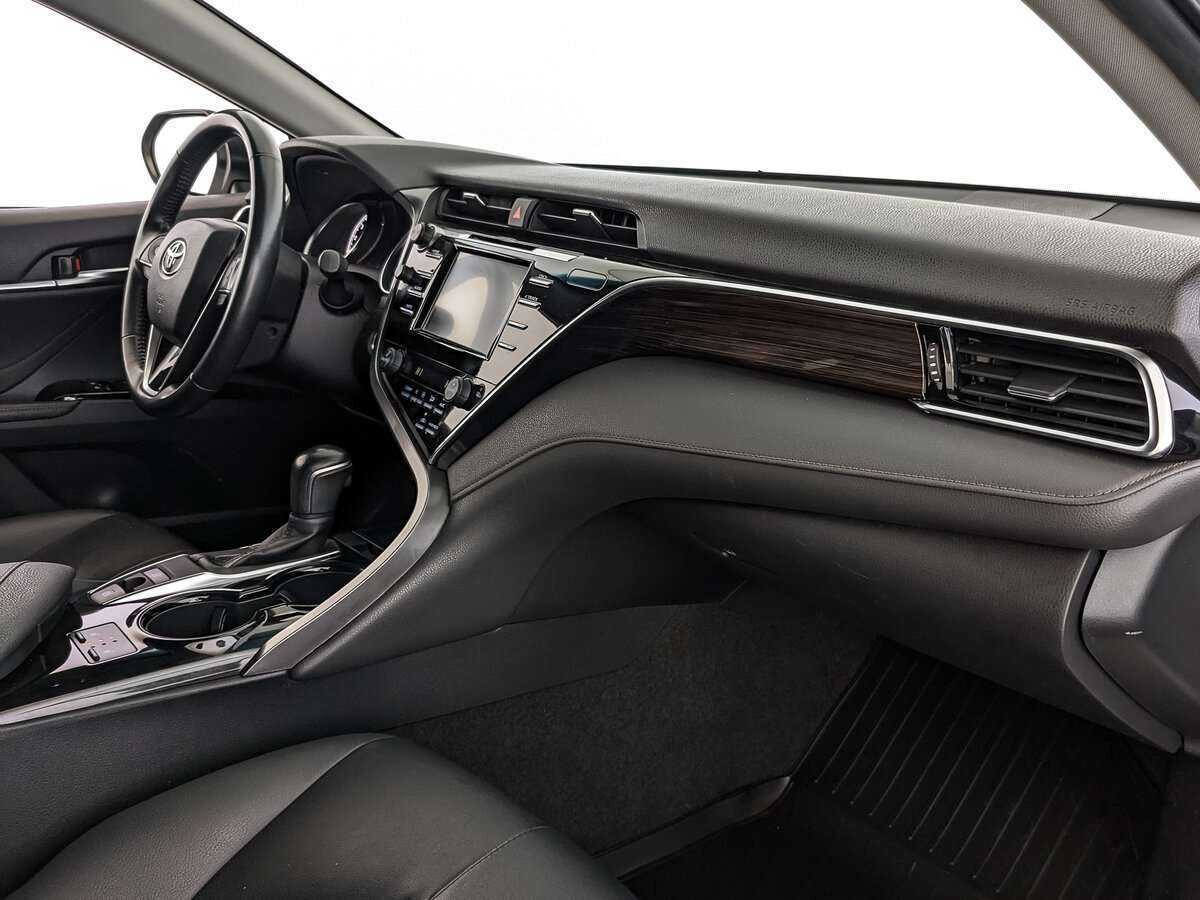 Купить Toyota Camry с пробегом. Фото: #7