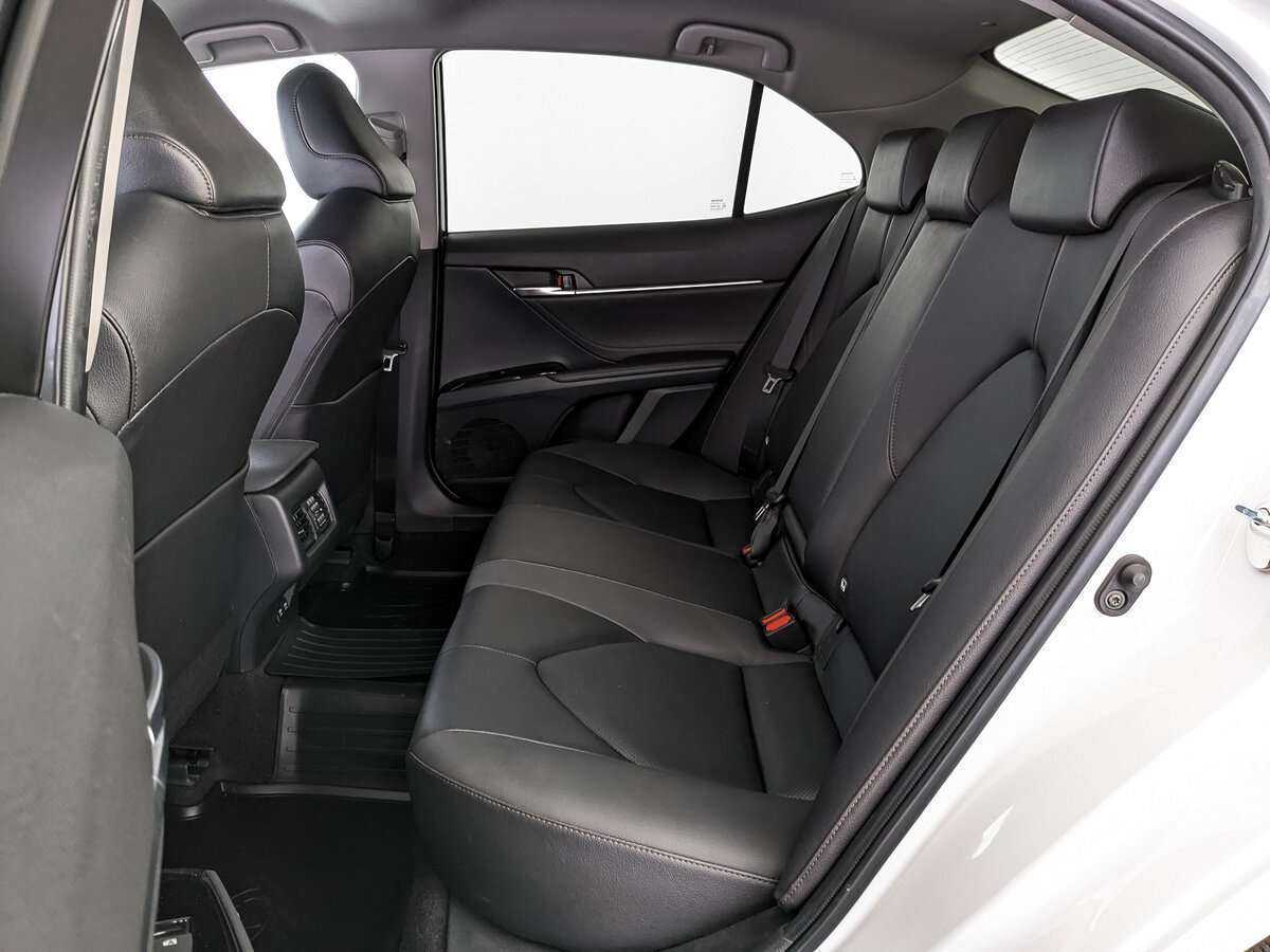 Купить Toyota Camry с пробегом. Фото: #12