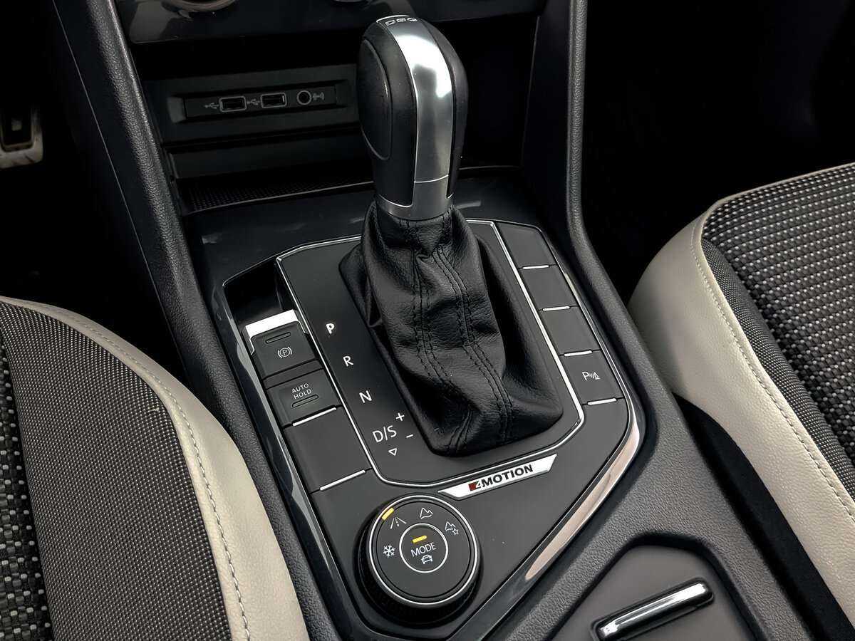 Купить Volkswagen Tiguan с пробегом. Фото: #24