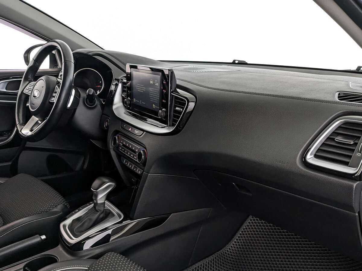 Купить Kia Ceed с пробегом. Фото: #8