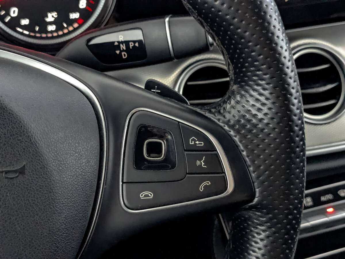 Купить Mercedes-Benz E-Класс с пробегом. Фото: #24