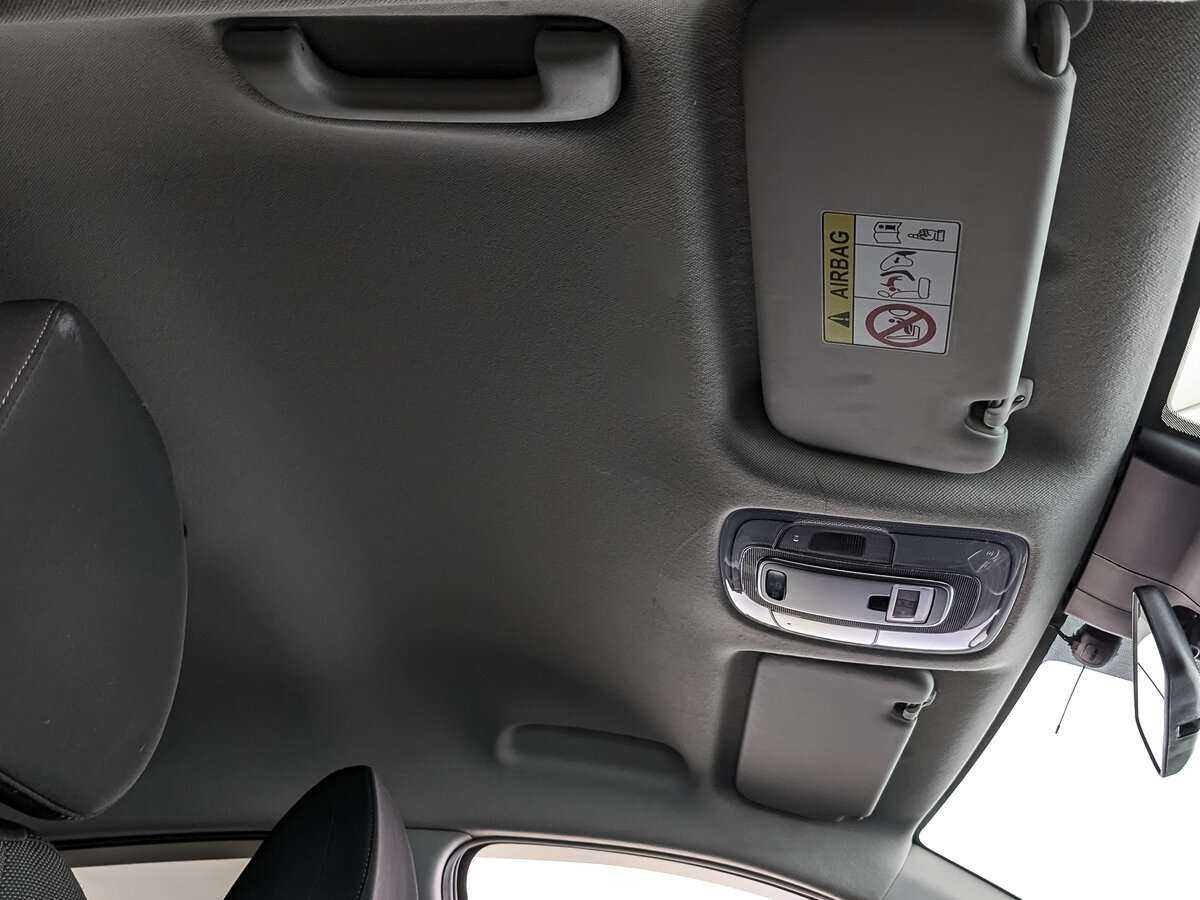 Купить Hyundai Elantra с пробегом. Фото: #18