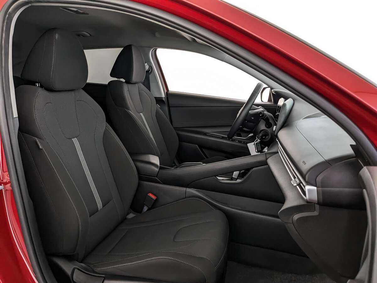 Купить Hyundai Elantra с пробегом. Фото: #19