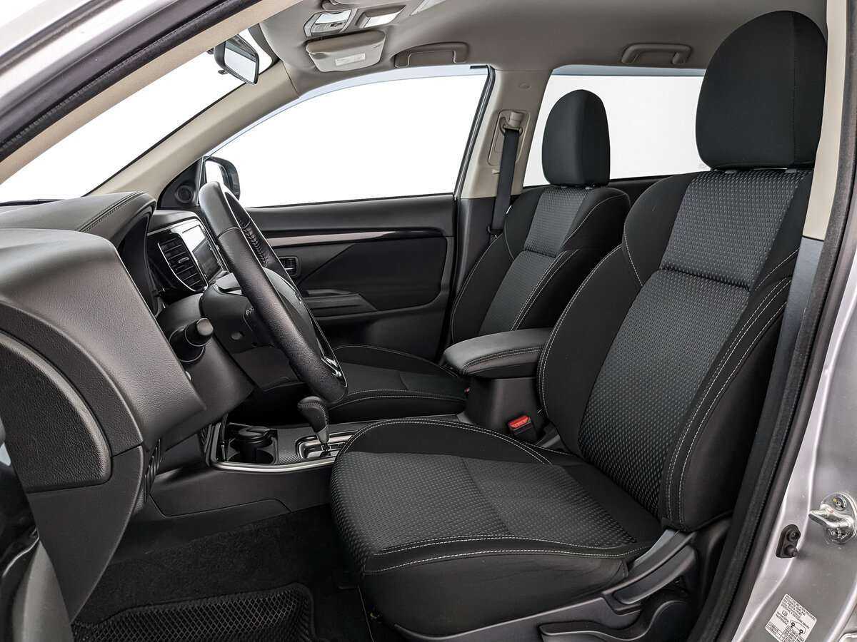 Купить Mitsubishi Outlander с пробегом. Фото: #17