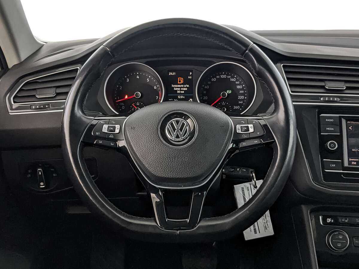 Купить Volkswagen Tiguan с пробегом. Фото: #17