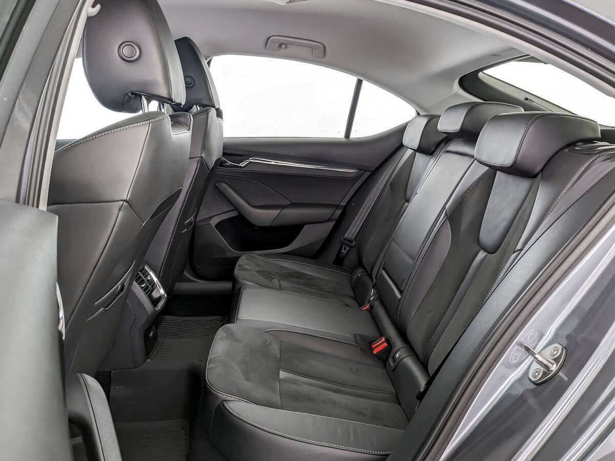 Купить Skoda Octavia с пробегом. Фото: #10