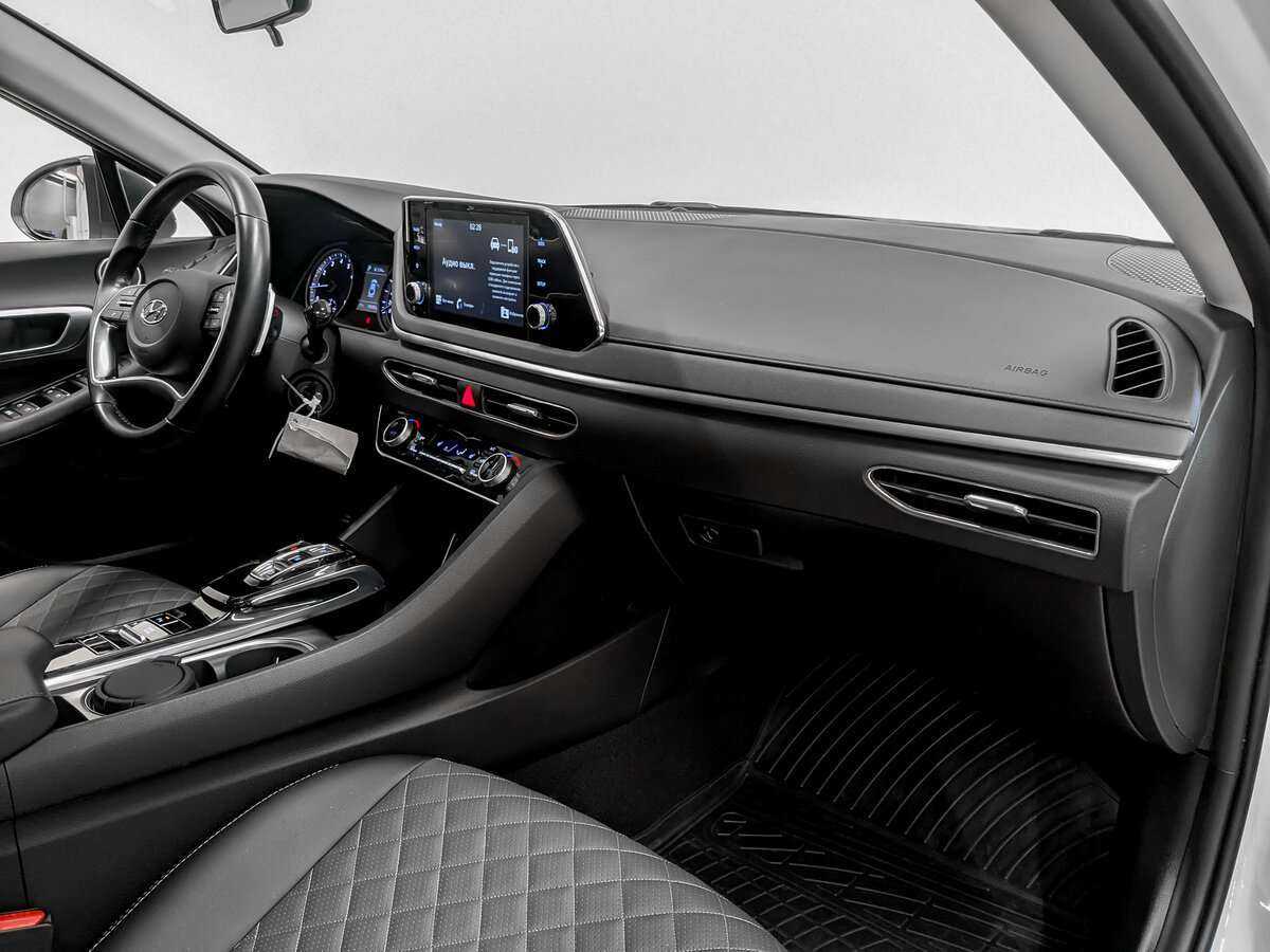 Купить Hyundai Sonata с пробегом. Фото: #8