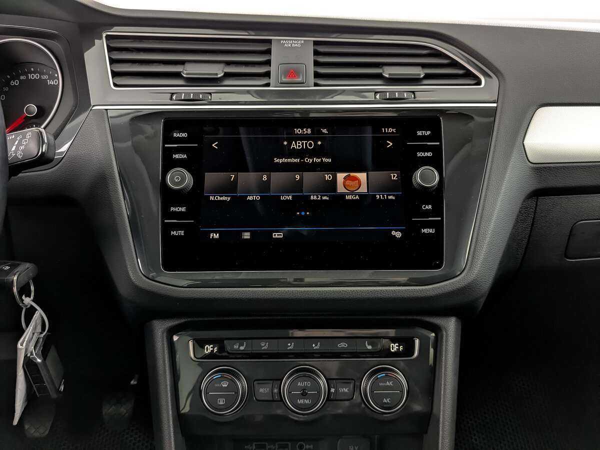 Купить Volkswagen Tiguan с пробегом. Фото: #15