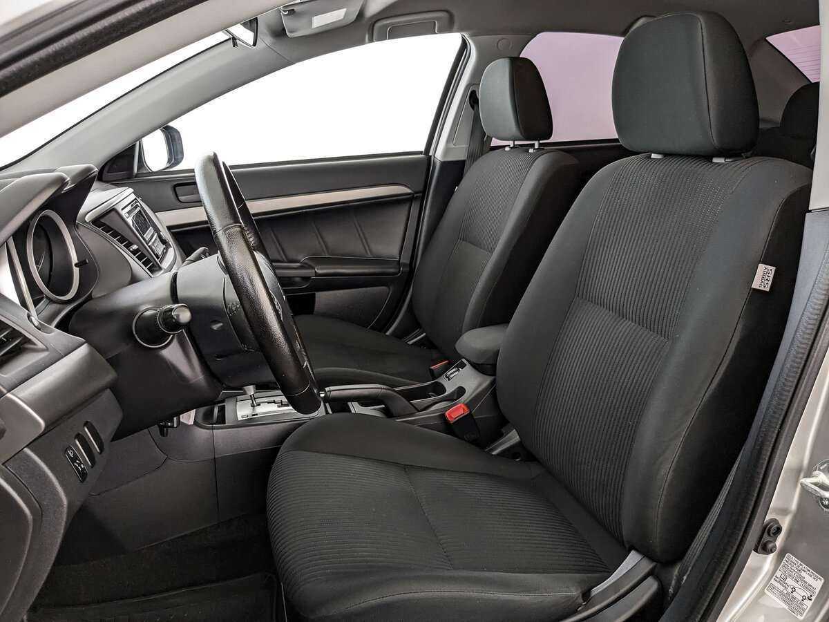 Купить Mitsubishi Lancer с пробегом. Фото: #14