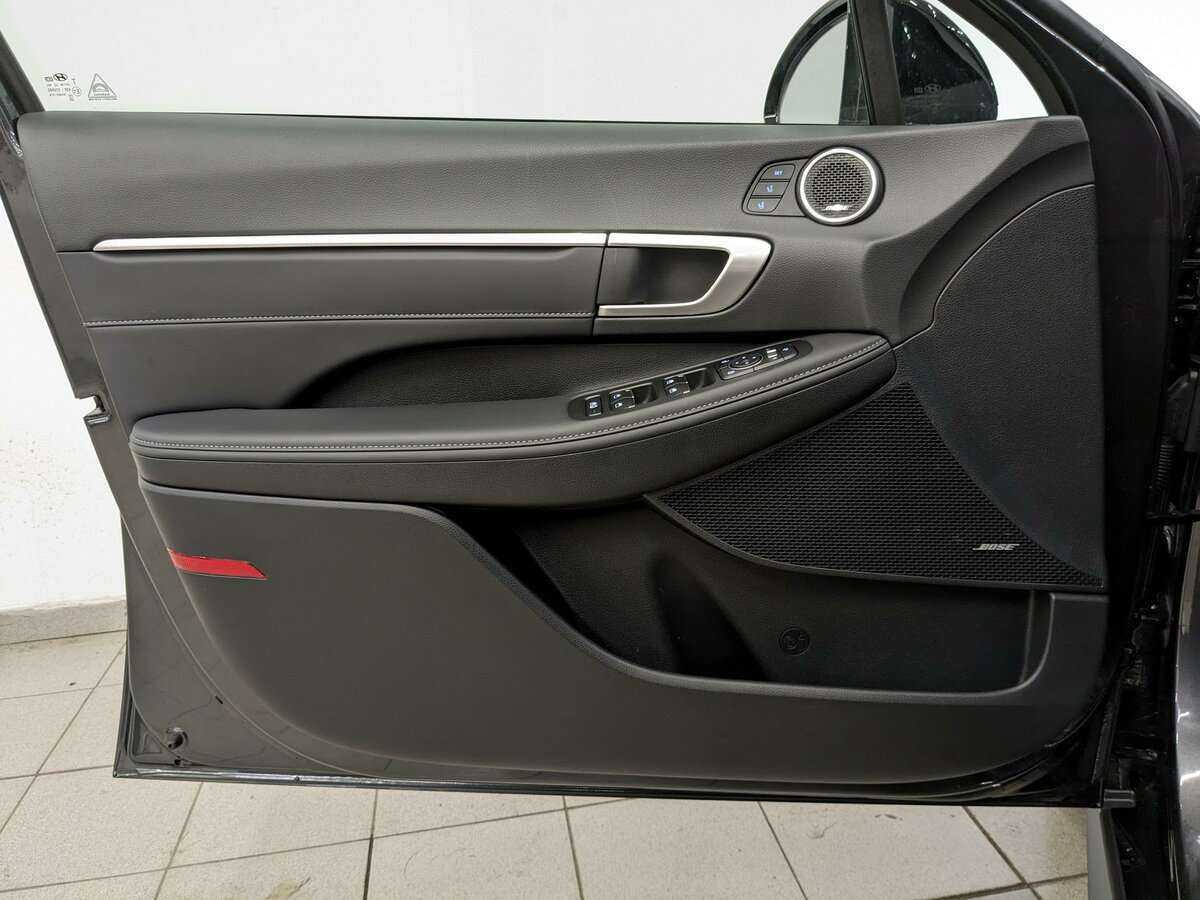 Купить Hyundai Sonata с пробегом. Фото: #10