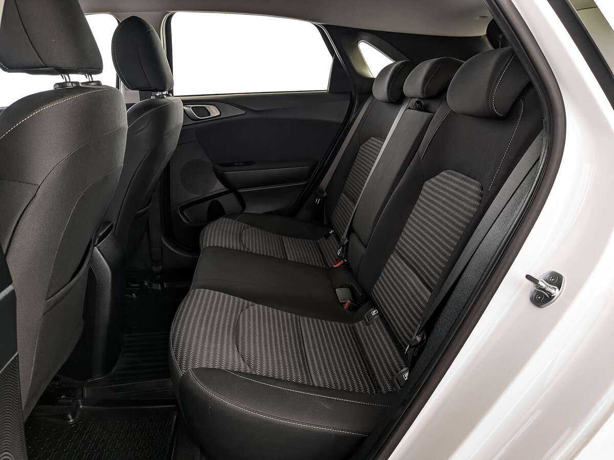 Купить Kia Ceed с пробегом. Фото: #13