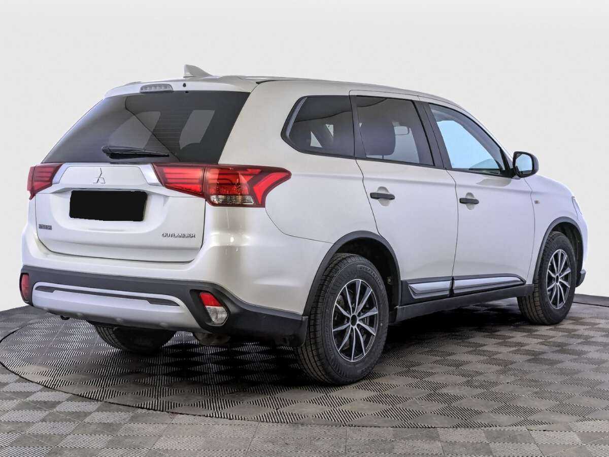 Купить Mitsubishi Outlander с пробегом. Фото: #4