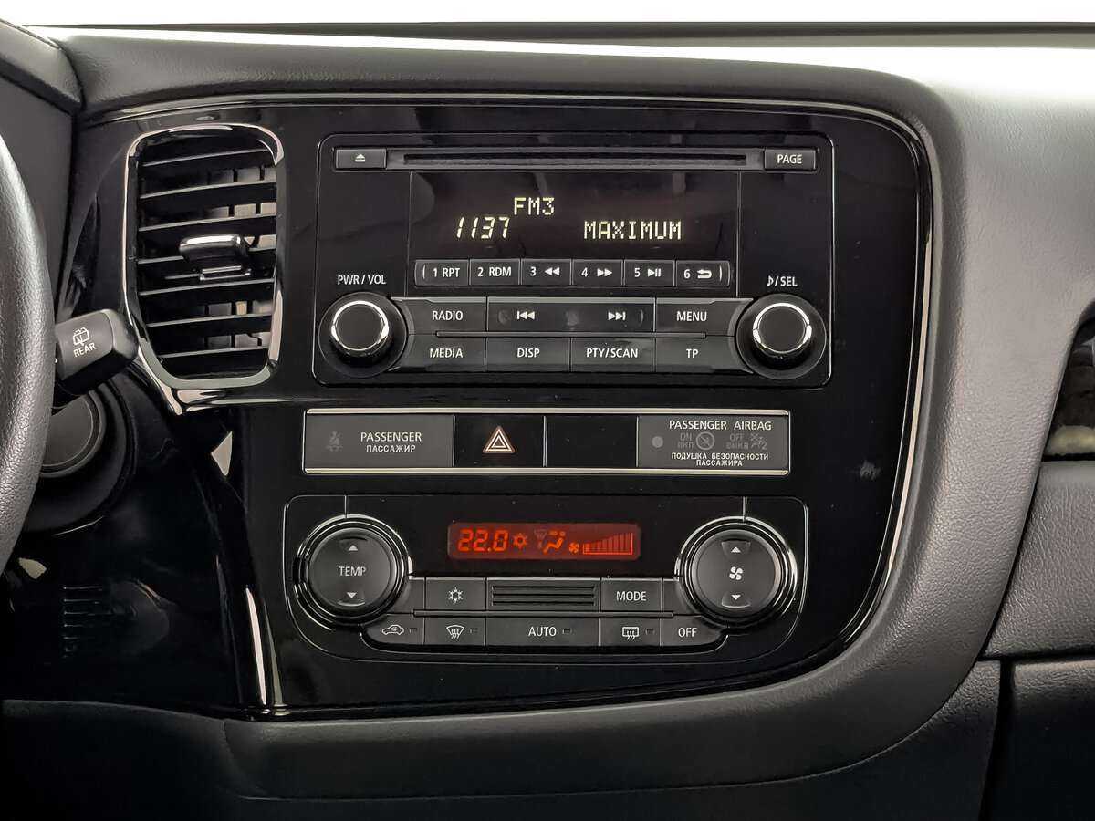 Купить Mitsubishi Outlander с пробегом. Фото: #12