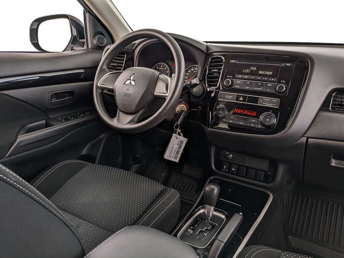 Купить Mitsubishi Outlander с пробегом. Фото: #21