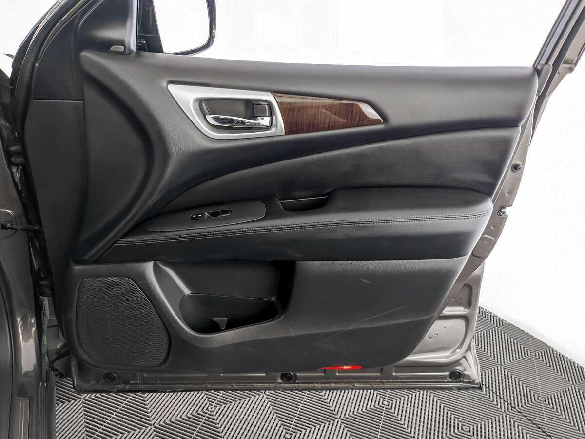 Купить Nissan Pathfinder с пробегом. Фото: #20