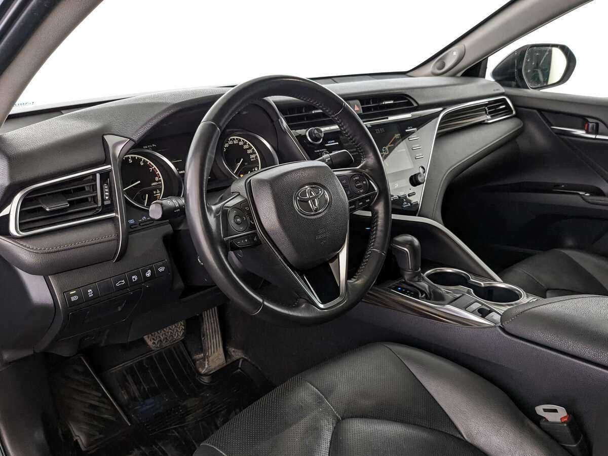 Купить Toyota Camry с пробегом. Фото: #11
