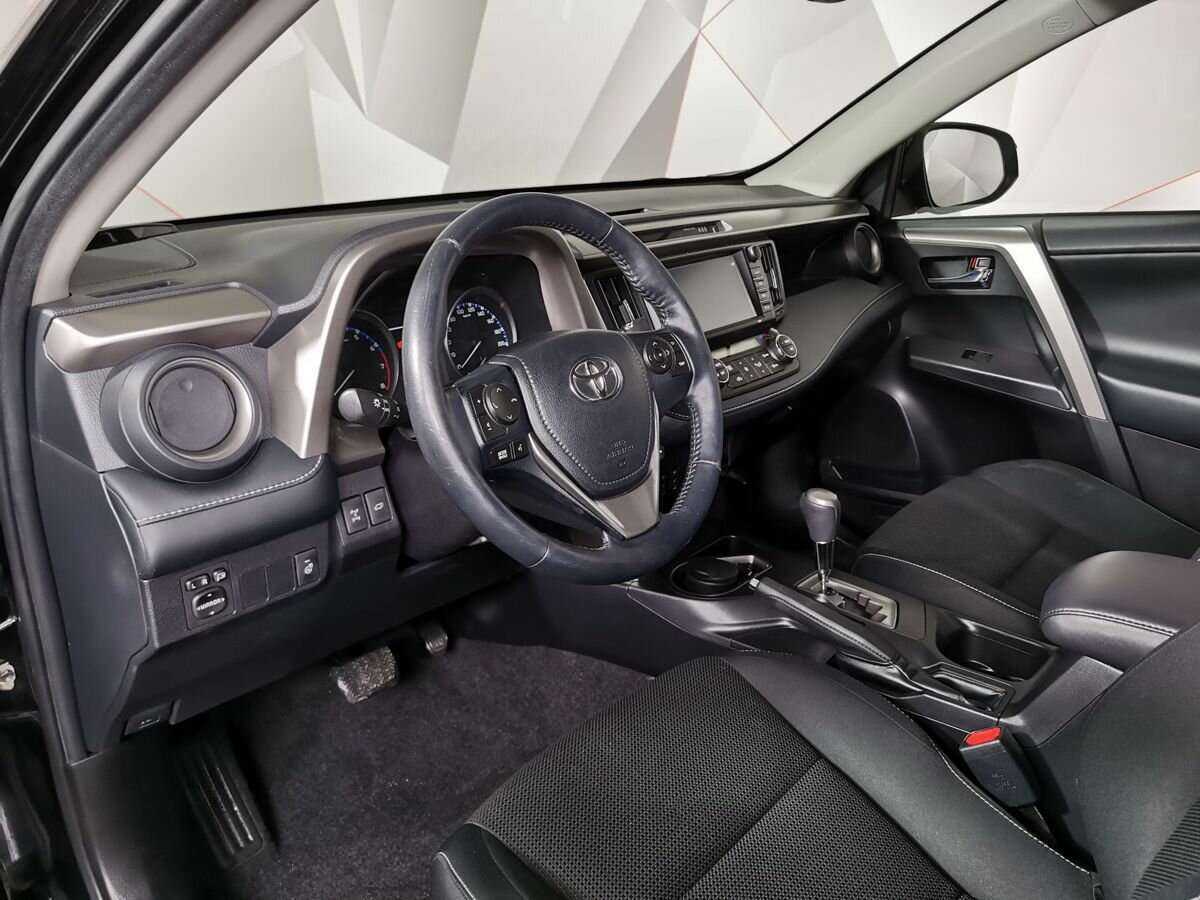 Купить Toyota RAV4 с пробегом. Фото: #13