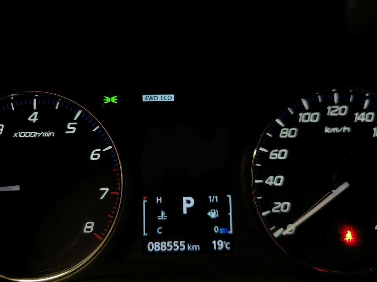 Купить Mitsubishi Outlander с пробегом. Фото: #18