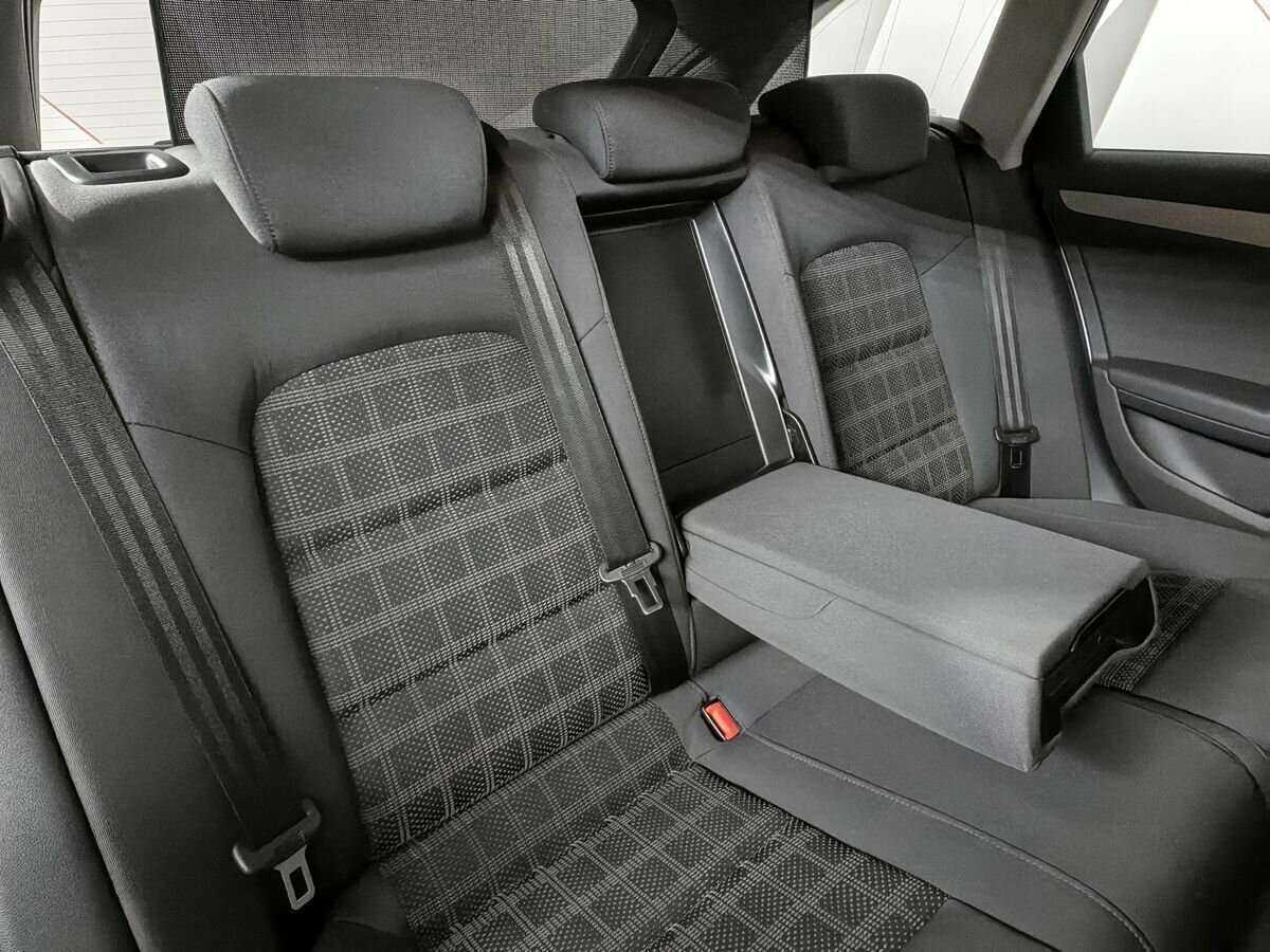 Купить Audi A4 с пробегом. Фото: #12