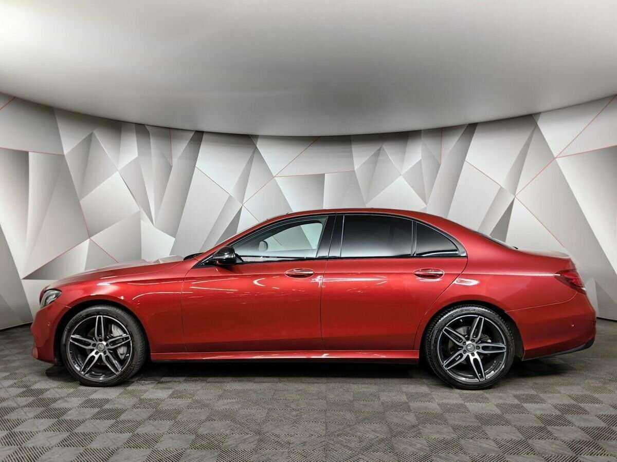 Купить Mercedes-Benz E-Класс с пробегом. Фото: #4