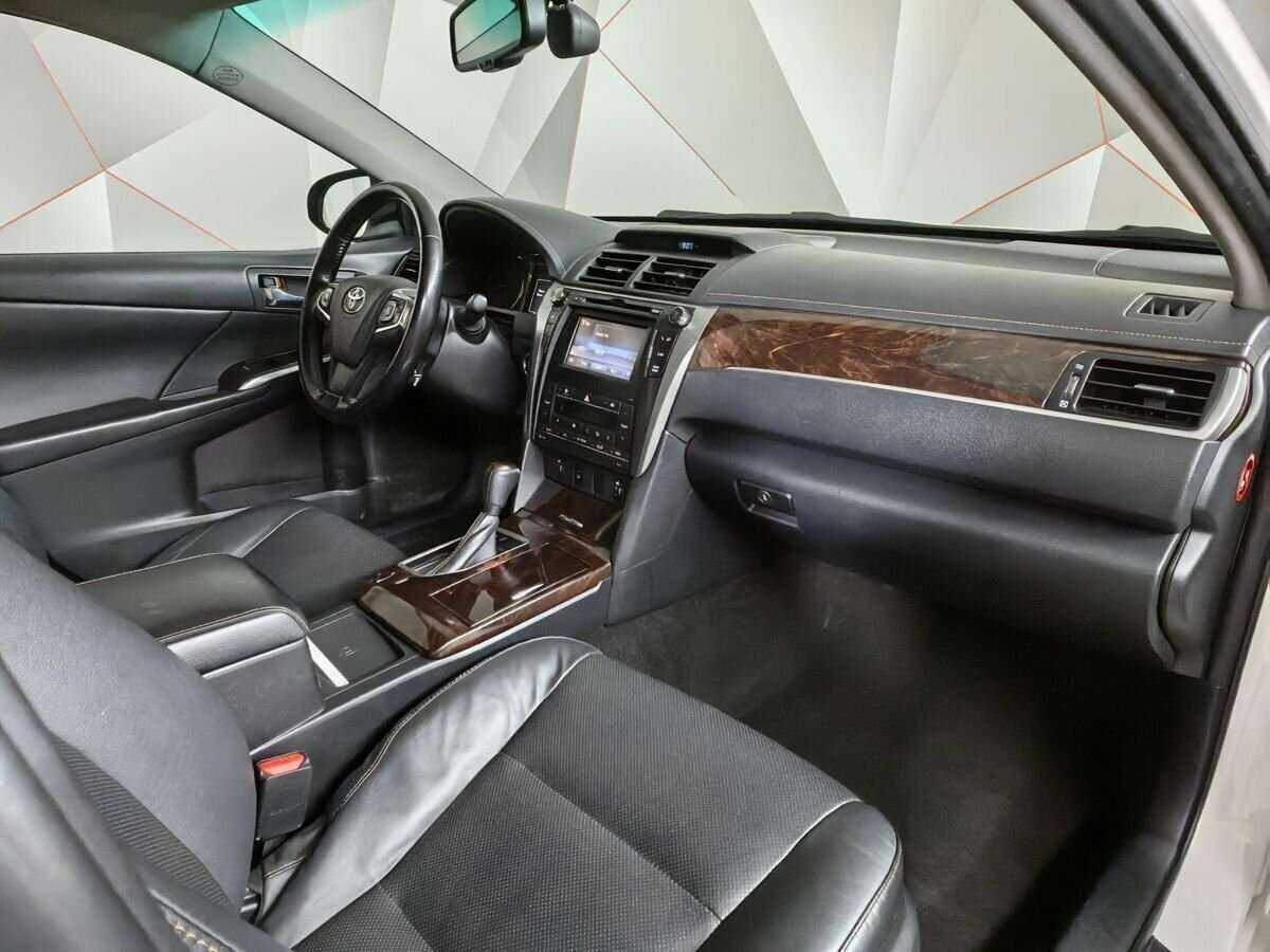 Купить Toyota Camry с пробегом. Фото: #8