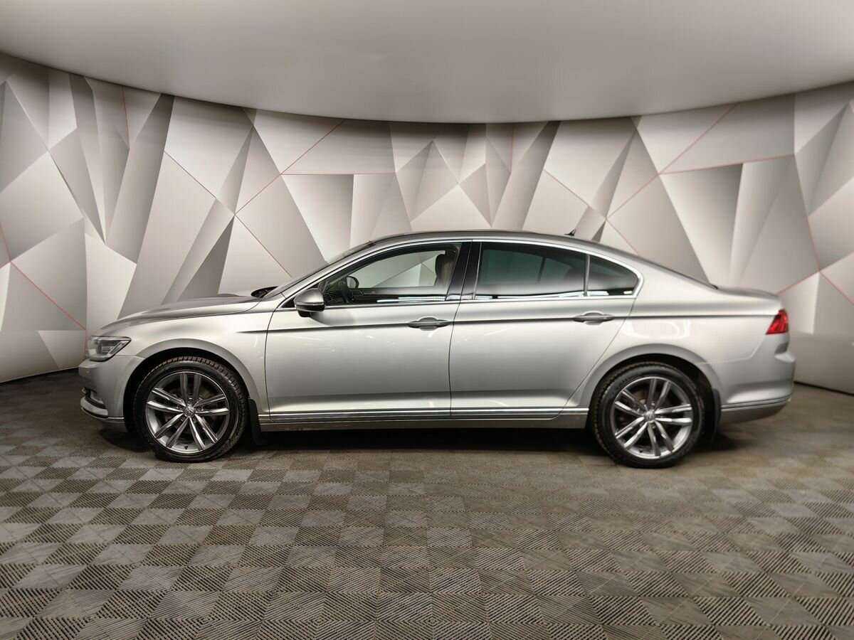 Купить Volkswagen Passat с пробегом. Фото: #4